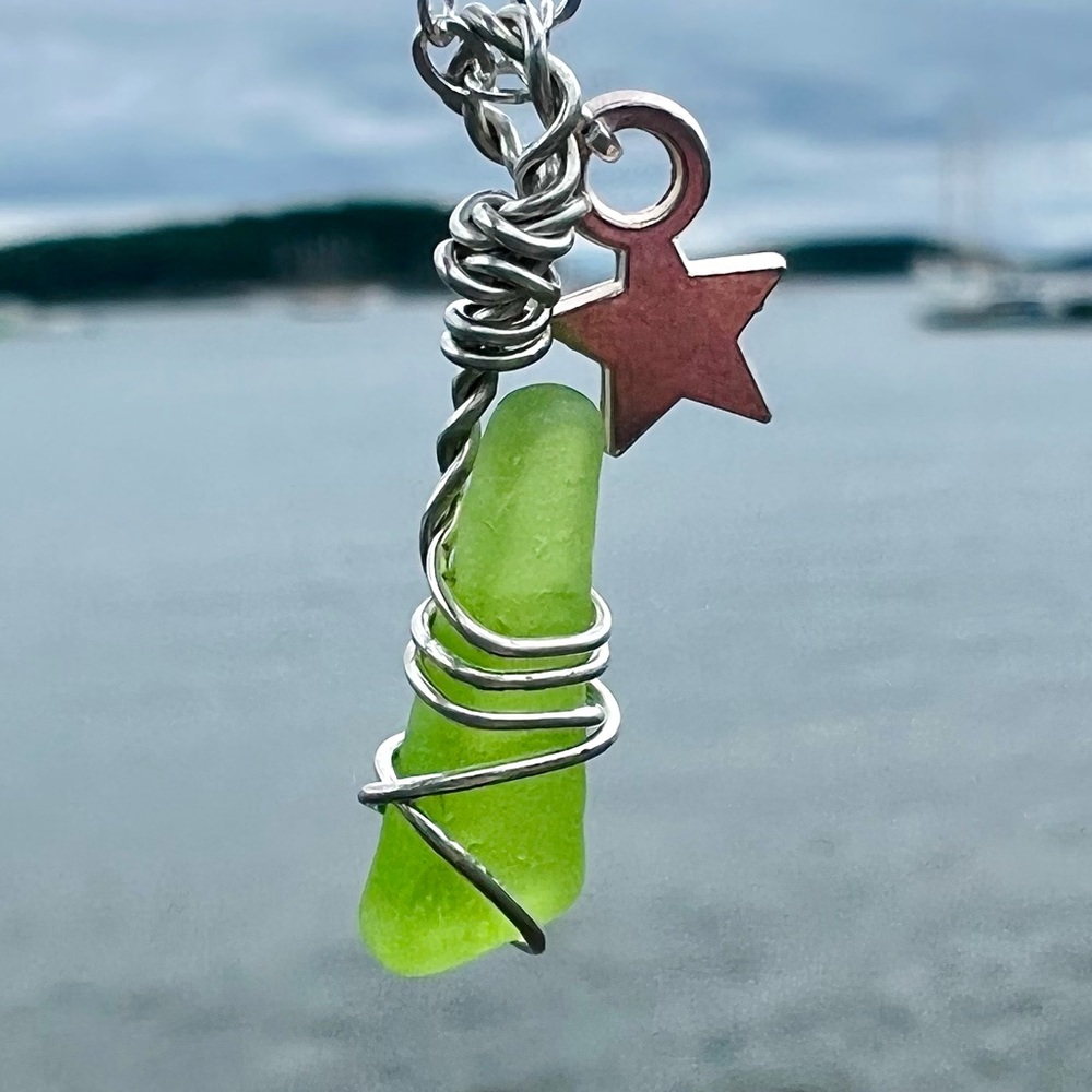 Lime Green Seaglass Star Necklace